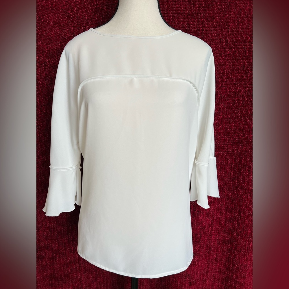 Jones Studio Ivory Ruffled 3/4 Sleeve Jewel Neck Blouse -‎ Size Medium